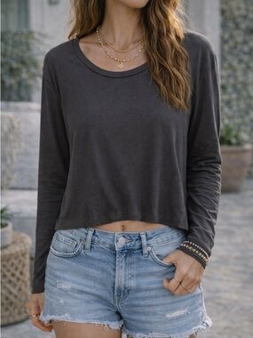 Mikey & Joey Black Twist Back Crop Top XL Long Sleeve Open Back Casual NWT